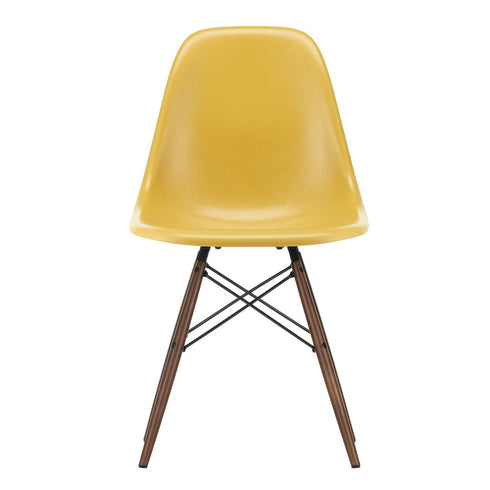 Cadeira Eames em Fibra de Vidro DSW / Ácer Escuro